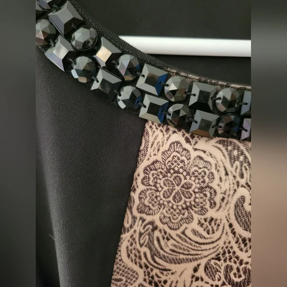 Black and Gold Sheath Dress - Picture 2 of 7